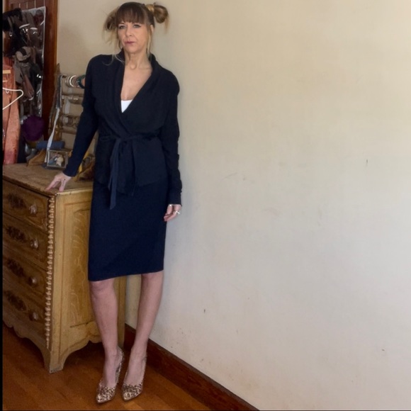 Navy Blue Pencil Skirt - Picture 6 of 11